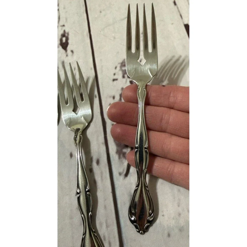 Oneida Cantata Stainless Salad Forks 6 5/8” X 4 Flatware Silverware